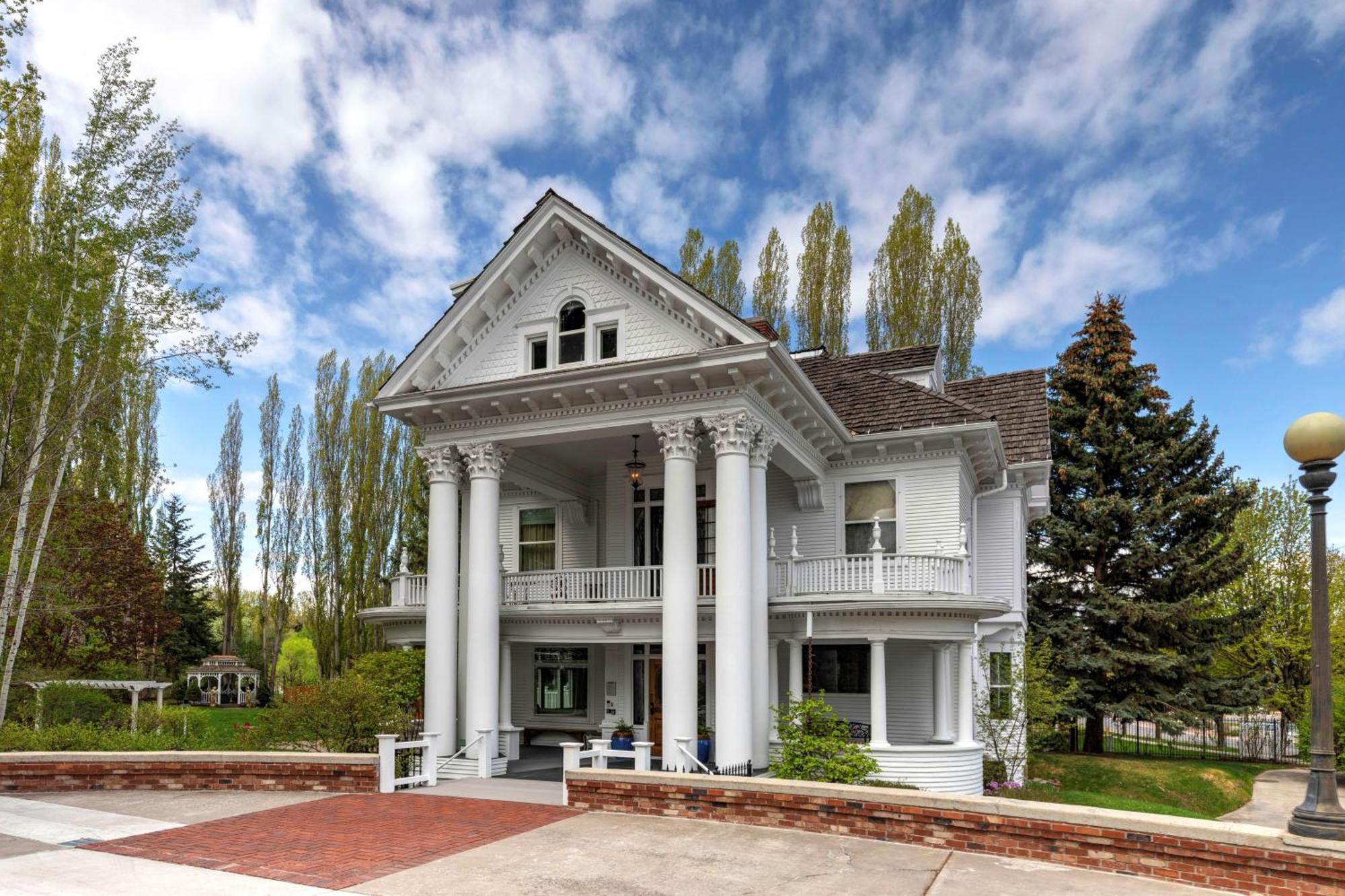 The Gibson Mansion Bed And Breakfast Missoula Exterior photo